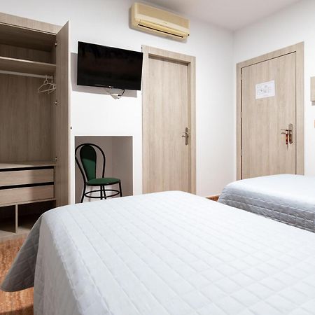 Hostal Vinuela San Pedro de Merida Ngoại thất bức ảnh