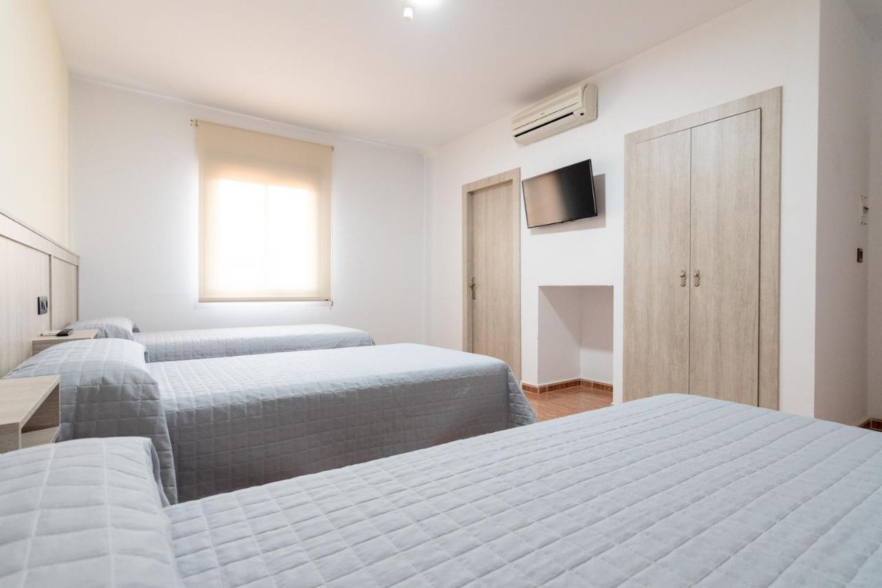 Hostal Vinuela San Pedro de Merida Ngoại thất bức ảnh
