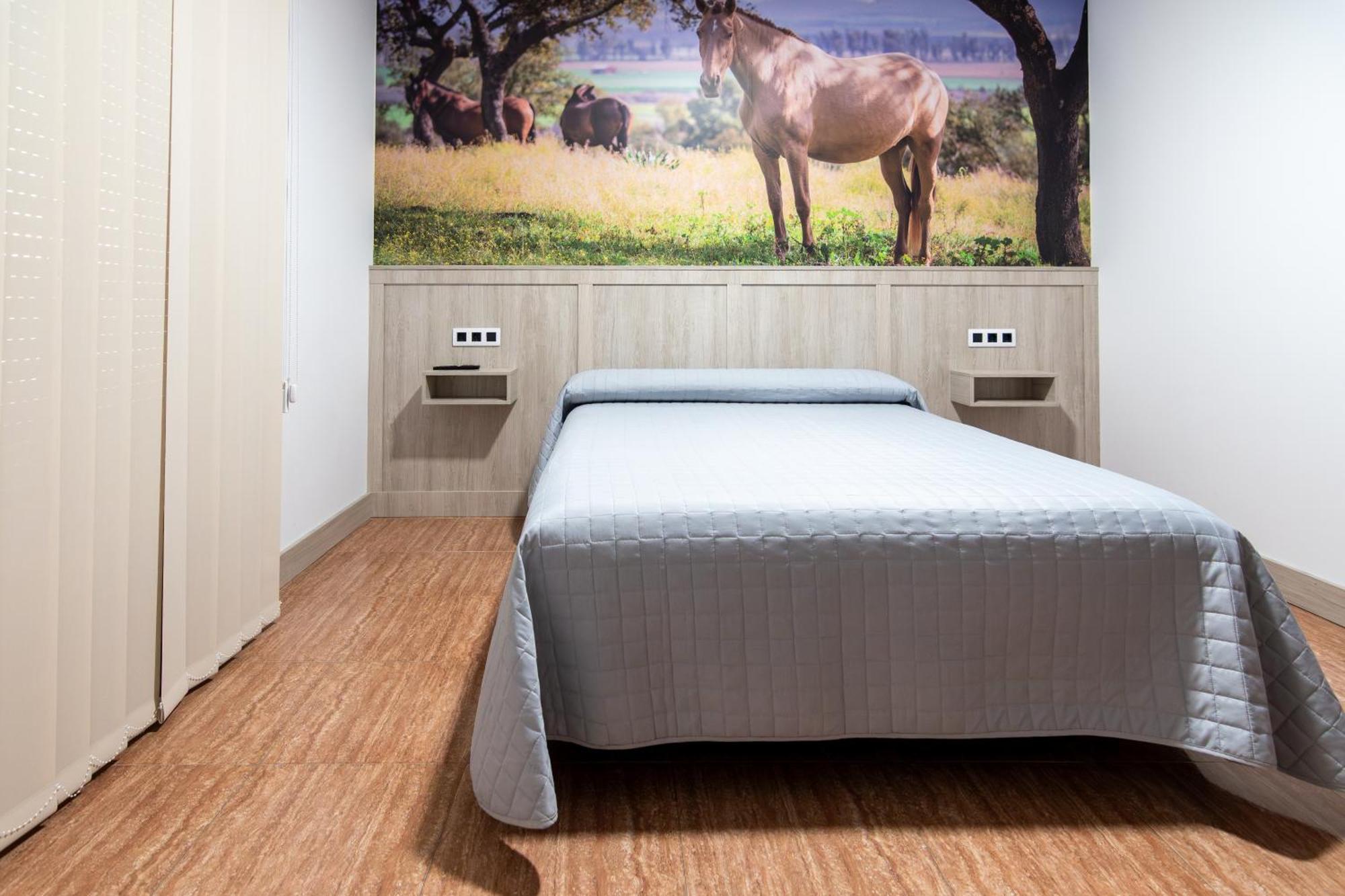 Hostal Vinuela San Pedro de Merida Ngoại thất bức ảnh