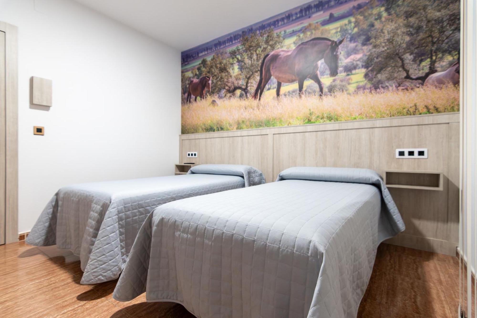 Hostal Vinuela San Pedro de Merida Ngoại thất bức ảnh